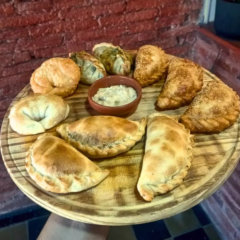 Empanadas Carne Salada (media)