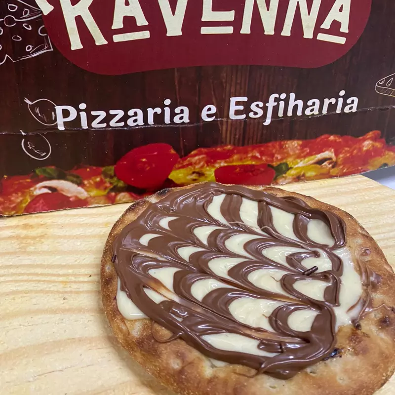 ESFIHA LEITE NINHO & CHOCOLATE