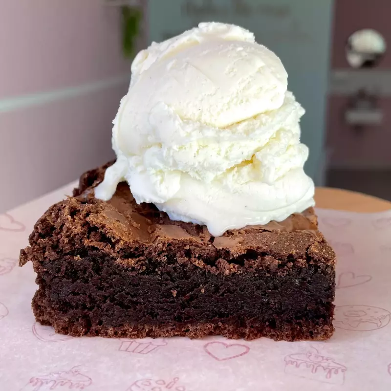Brownie com sorvete de Baunilha