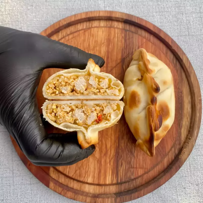 Empanada de pollo.