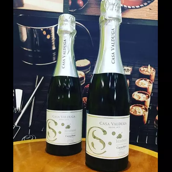 VINHO ESPUMANTE MOSCATEL 375ML