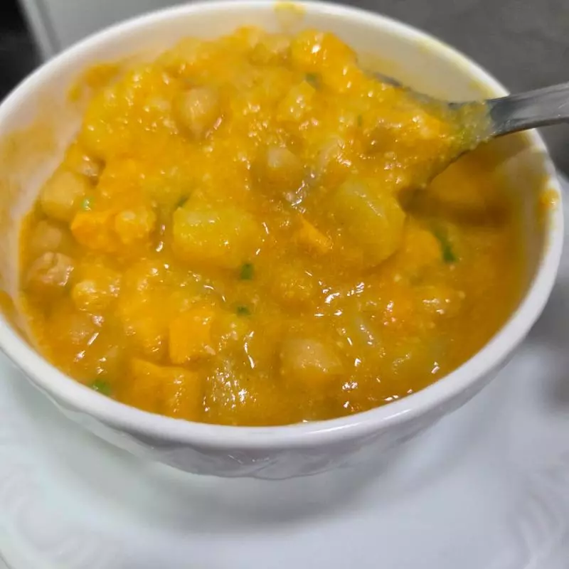 Creme de Grão de bico com tilapia