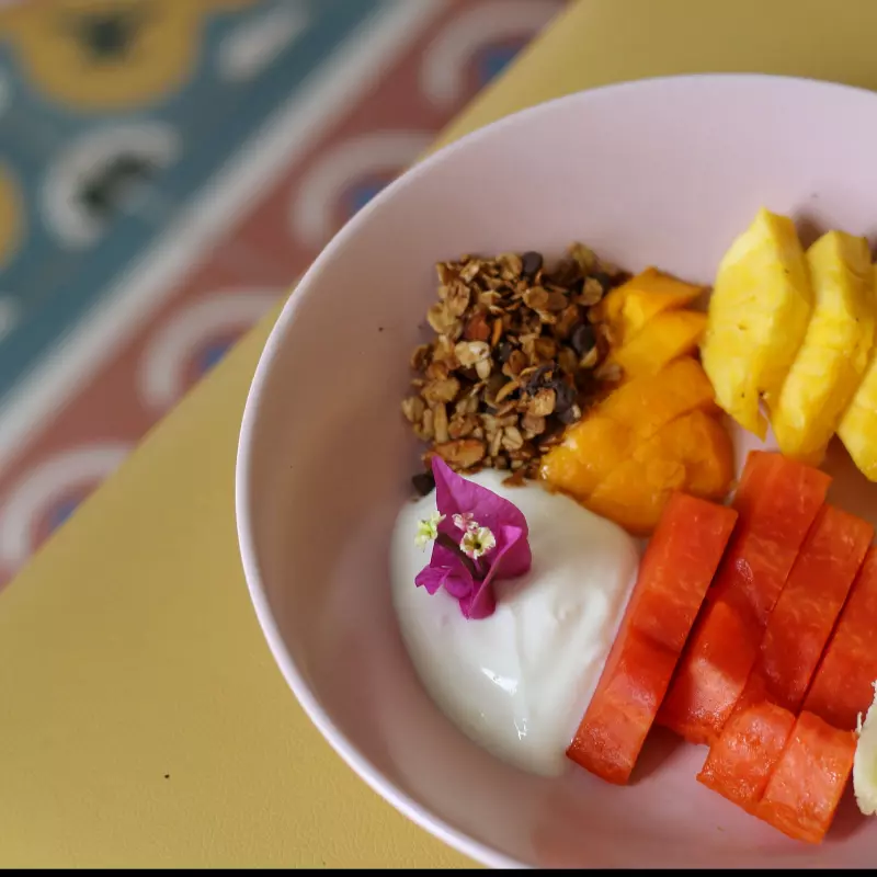 BOWL OF FRUITS