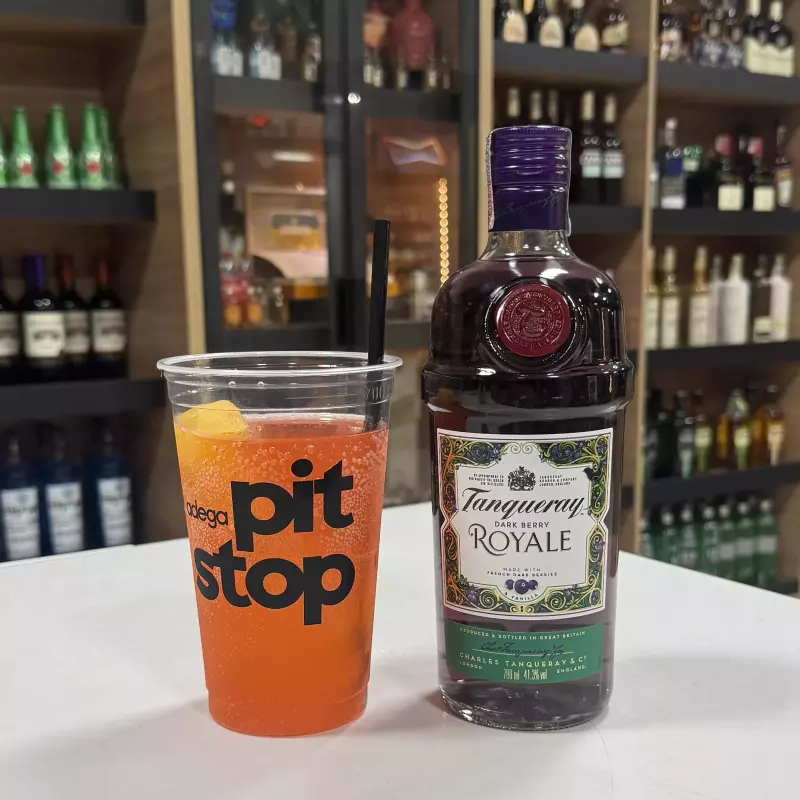 COPÃO DE GIN TANQUERAY ROYALE