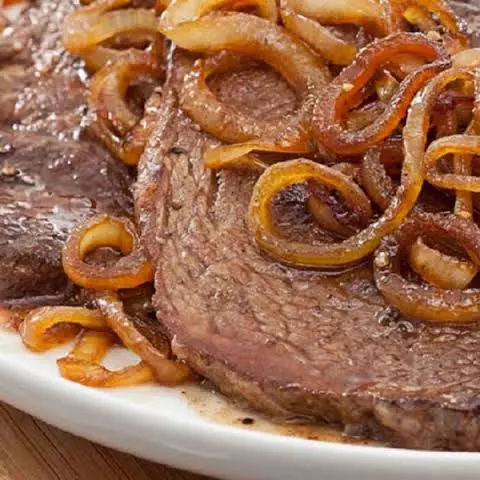 Bife Acebolado