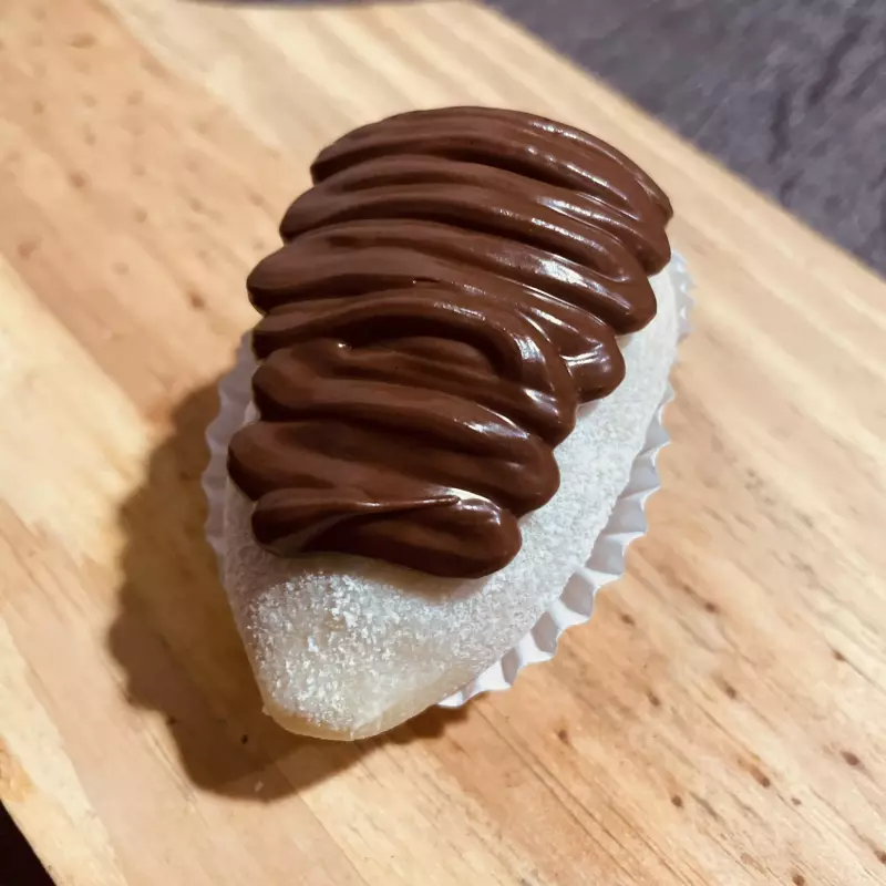Coxinha de Morango Ninho com Nutella
