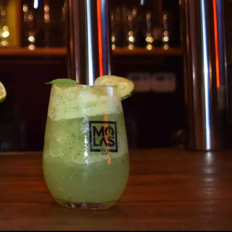 Piña, limón y menta