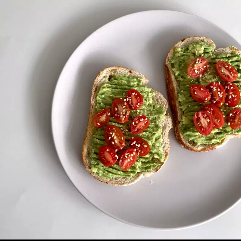 CLASSIC AVOCADO TOAST ,VEGANO