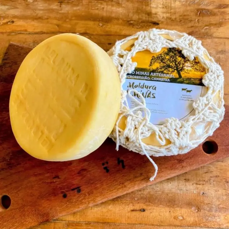 Canastra Moldura de Minas ±835g
