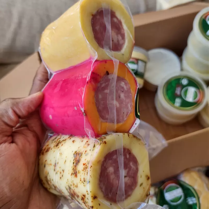 PROVOLONE RECHEADO C LOMBINHO 780G