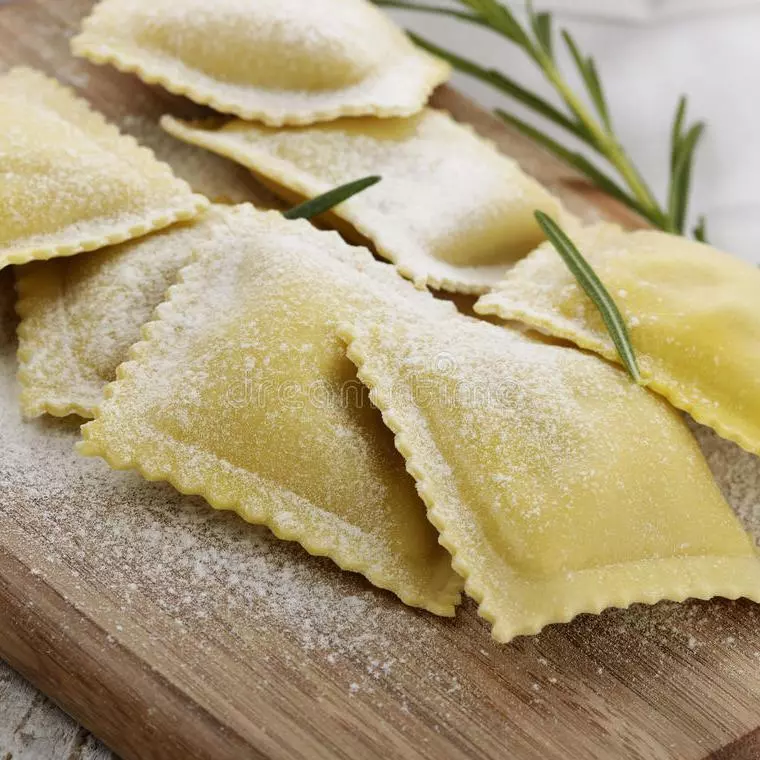 RAVIOLI DE CARNE