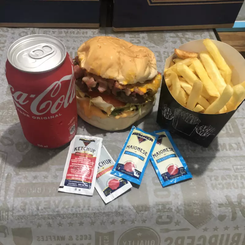 X a sua escolha + batata + refri