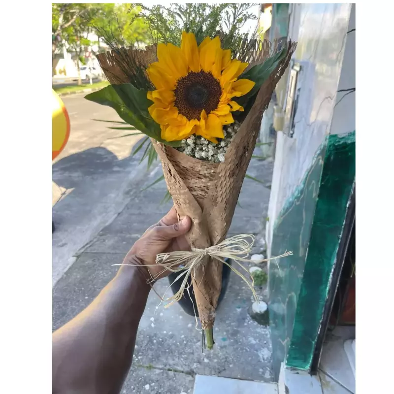 Buquê 1 girassol colmeia