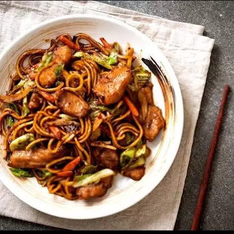 Yakisoba de carne 700g