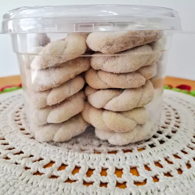 Rosquinha de Nata com Acuçar