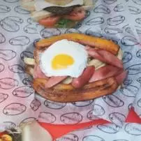 SALCHIPAPA A LO POBRE