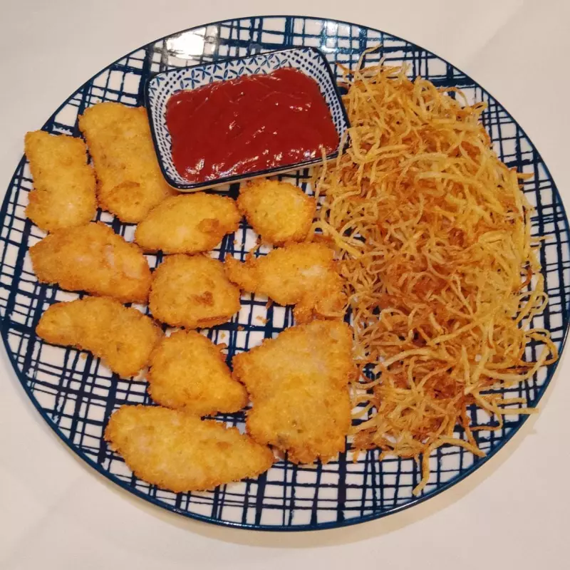 NUGGETS DE POLLO CON PAPAS PAY