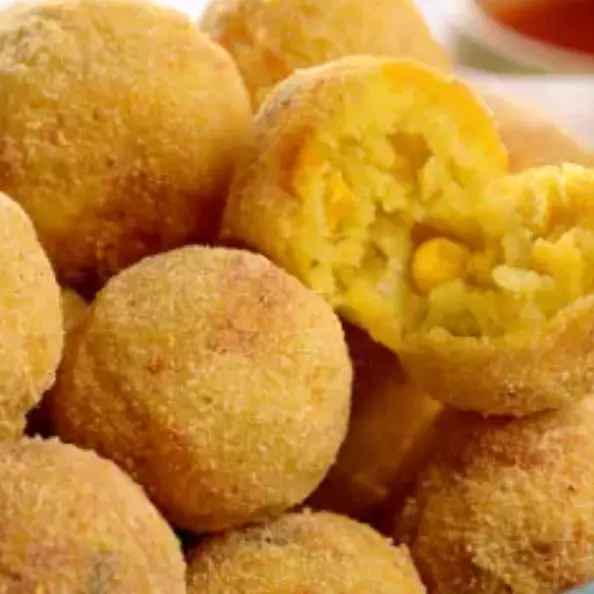 Bolinha de Queijo c/ Milho