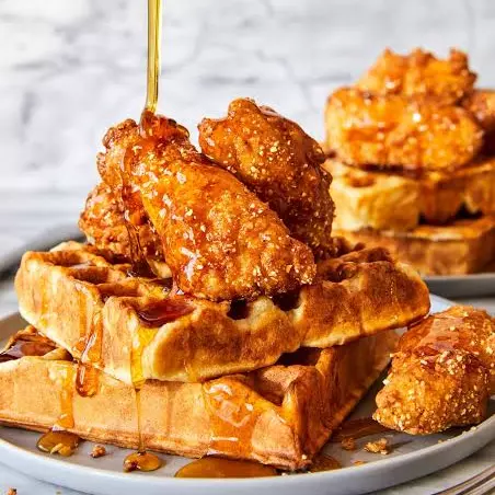 Waffles con tander de pollo