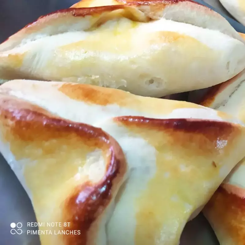 esfirra queijo