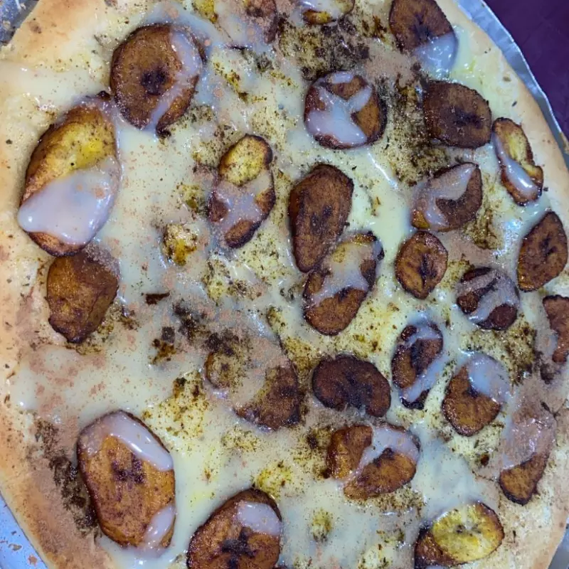 Pizza de Banana com Canela + refri