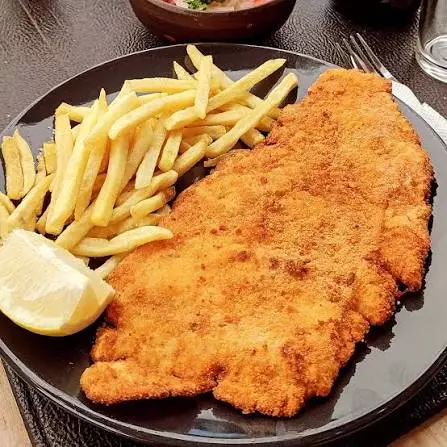 Milanesa de pollo con papas