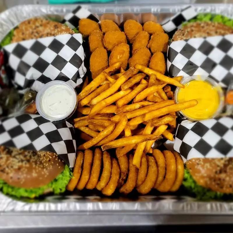 CHAROLA BURGERS