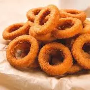 Anel de cebola empanado