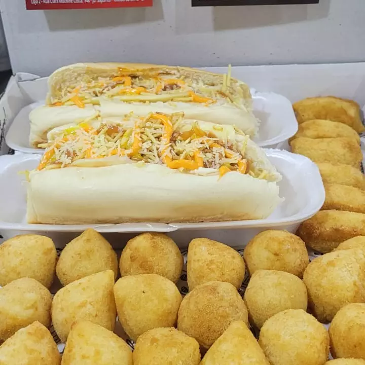 COMBO 2 HOT PARMESÃO+30 SALGADOS