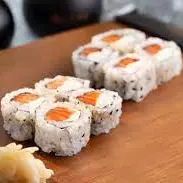 Uramaki Salmão