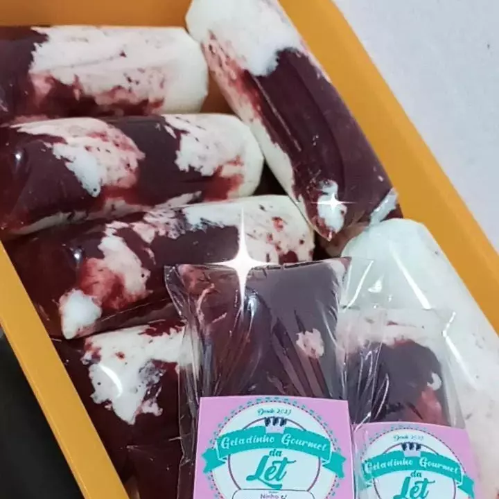Ninho com Geleia de Morango