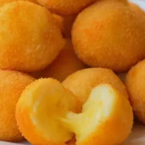 Bolinha de Queijo c/ Alho