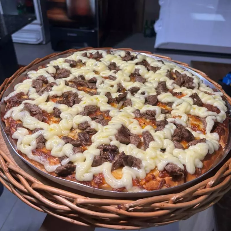 PIZZA PEQUENA FILÉ C/ REQUEIJÃO CREM