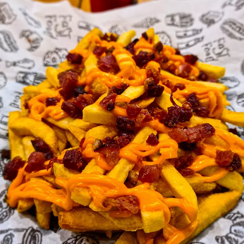 Fritas com Cheddar e Bacon