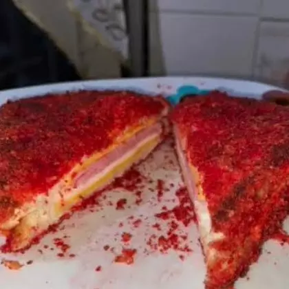 🥪 Sándwich Empanizado de Cheetos