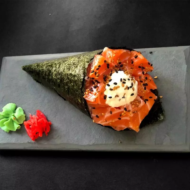Temaki salmão filadélfia