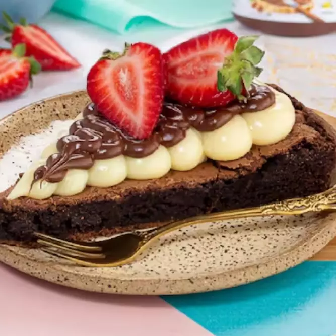 Pizza Brownie Ninho Nutella Morango