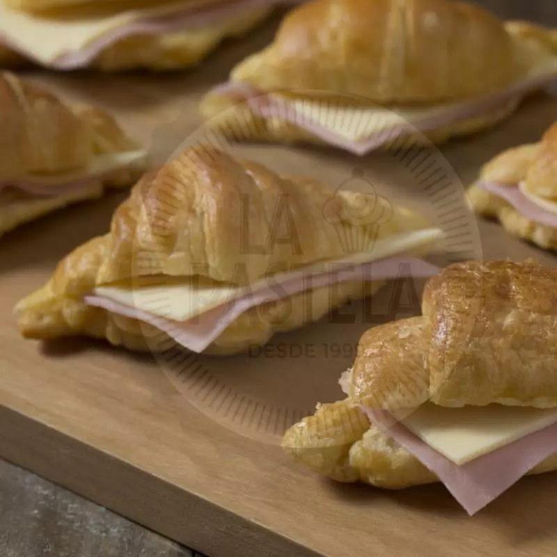 Croissants de jamón y queso
