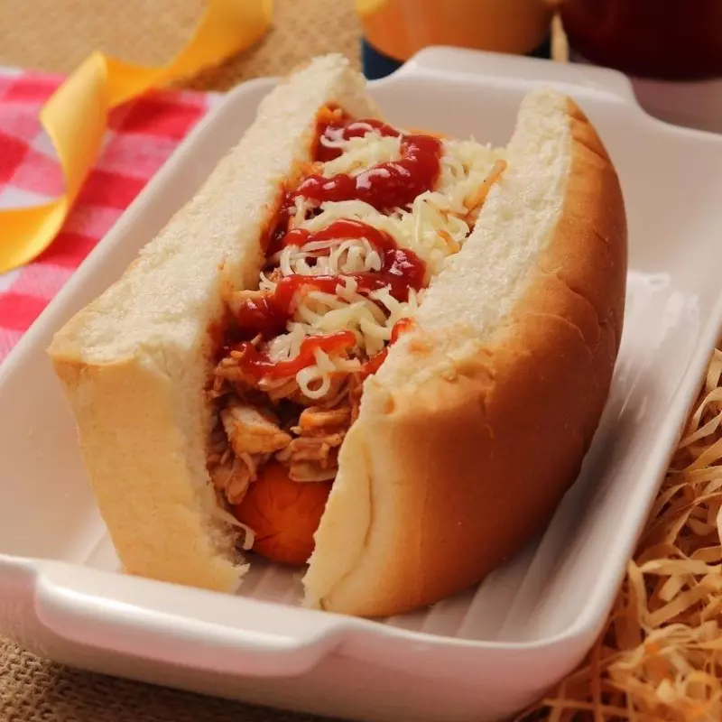 Cachorrão Strogonoff de frango