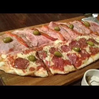 Pizza Gran De Gusto (12 porciones)