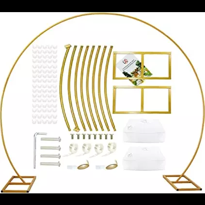 Arco de metal dorado grande (Renta)