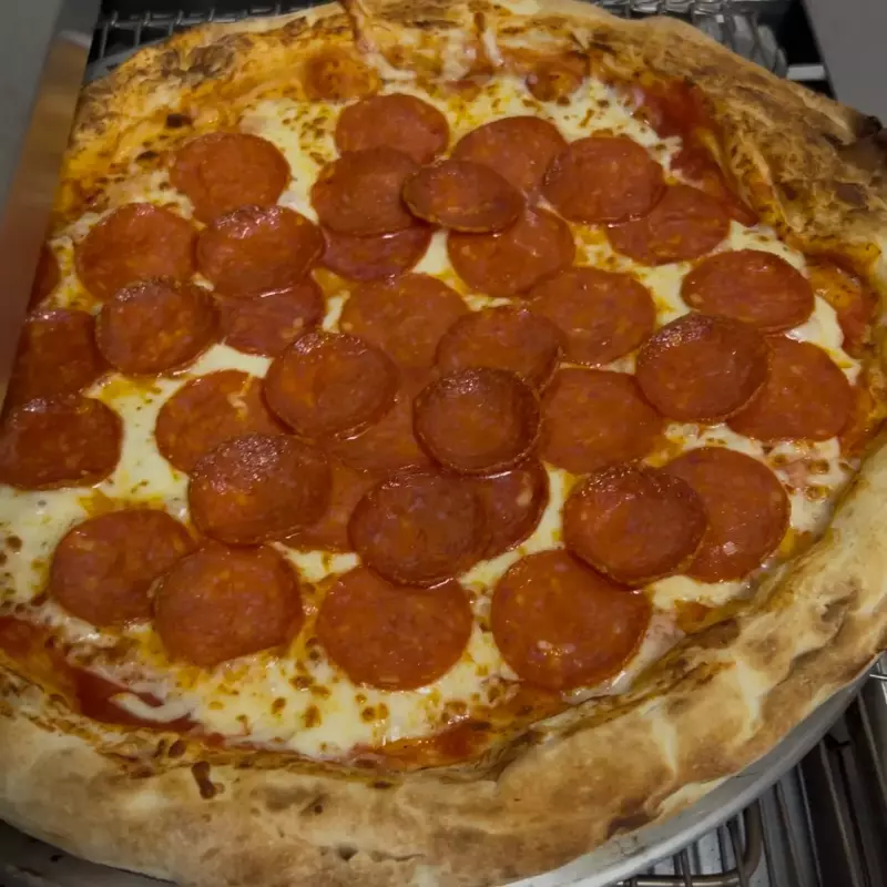 Pizza Peperoni
