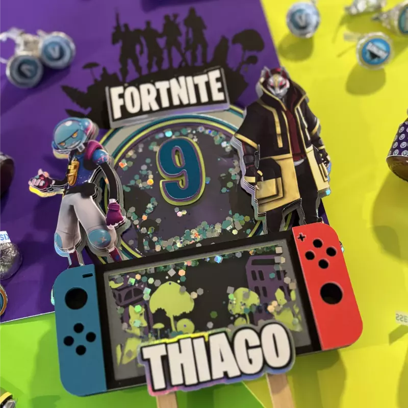 Caketopper with shaker