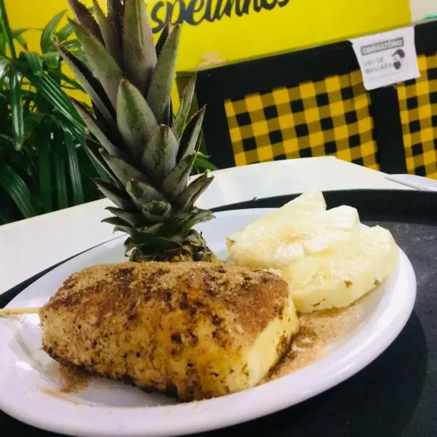 Abacaxi com Canela /Açúcar Refinado