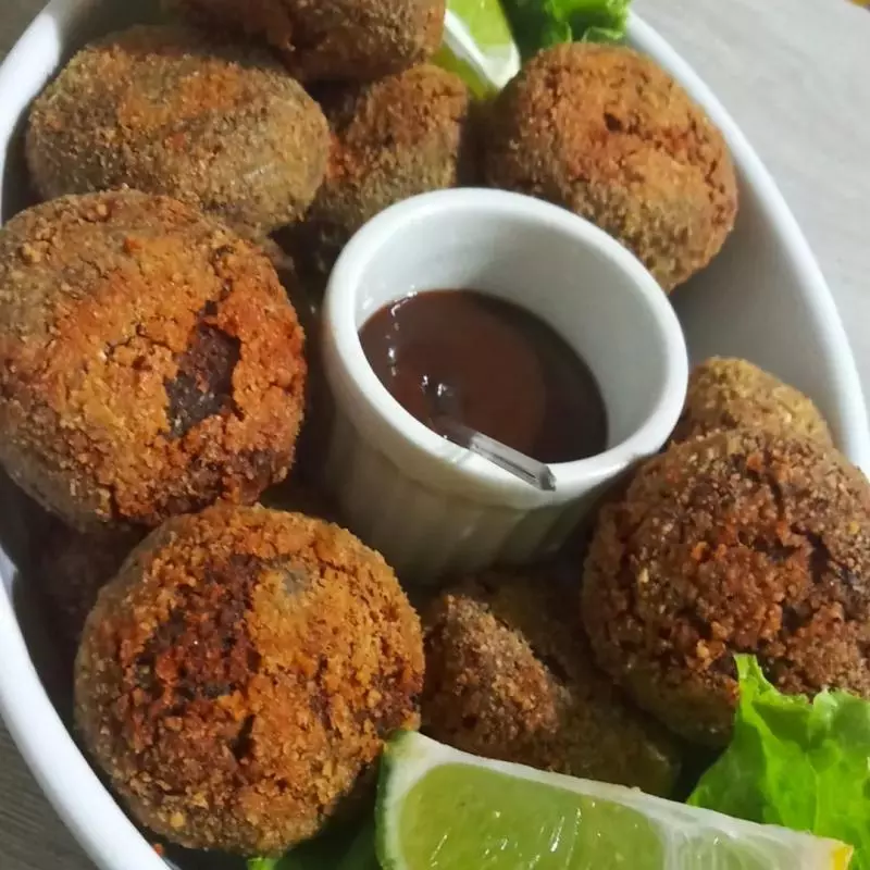BOLINHO DE FEIJOADA