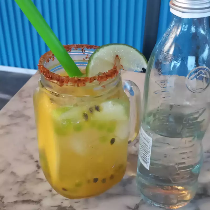 Soda michelada maracumango