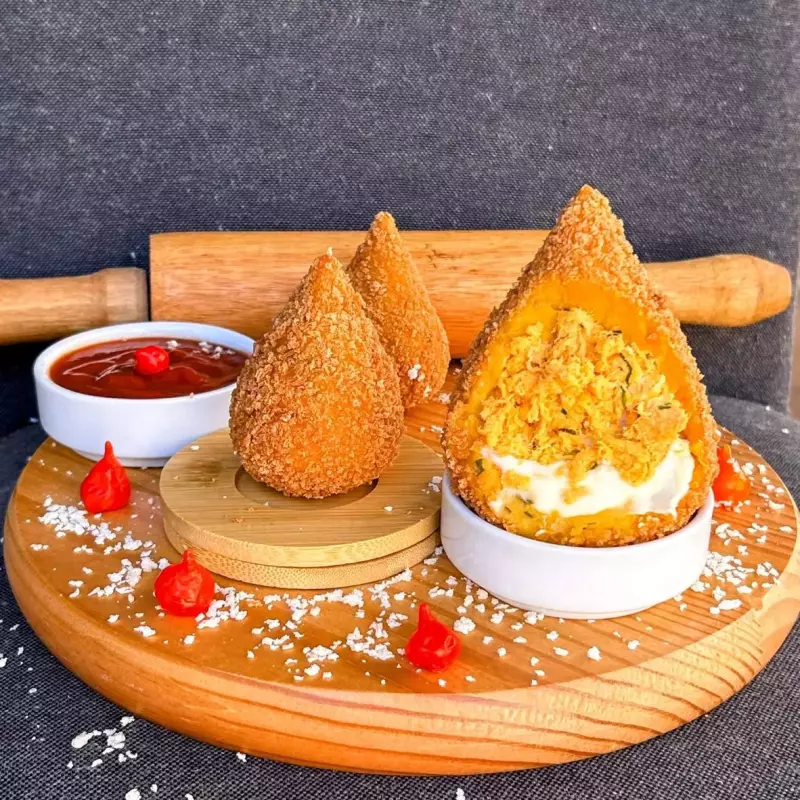 Coxinha de Frango, Queijo e Bacon
