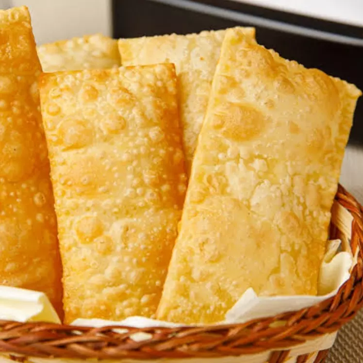 Pastel de bacon com queijo