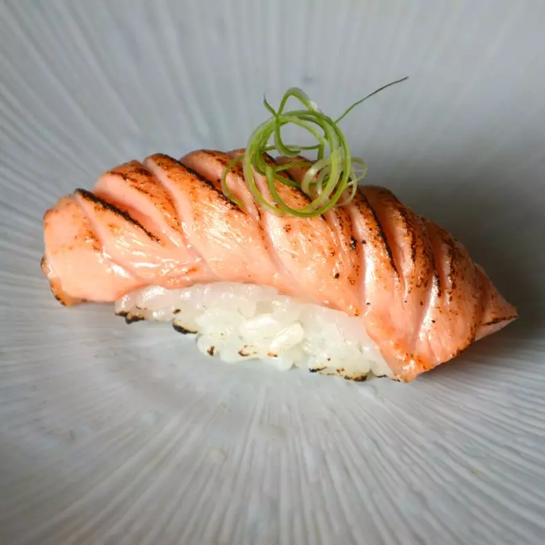 Niguiri Maçaricado (3 unidades)