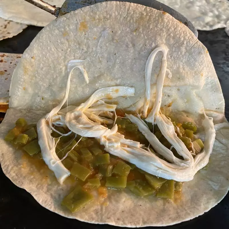 Empanada de nopales.